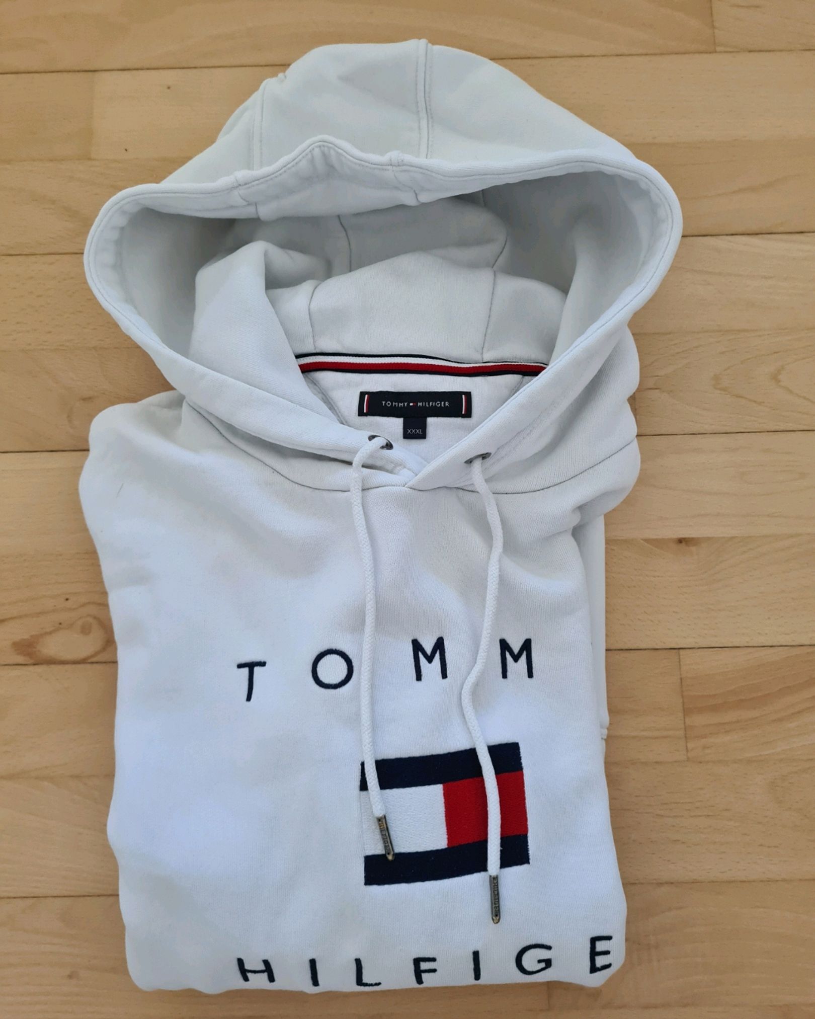 Tommy Hilfiger