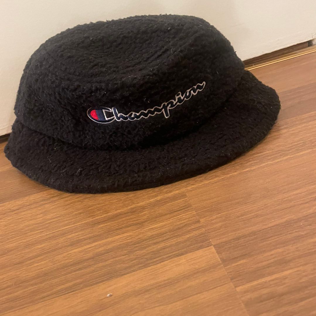 Champion bucket hat