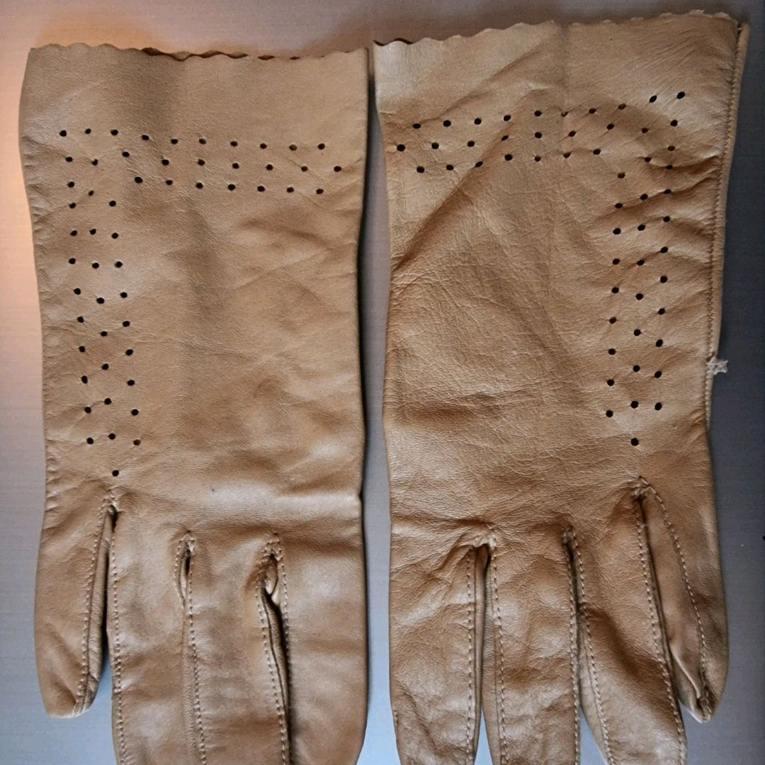 Leather Gloves