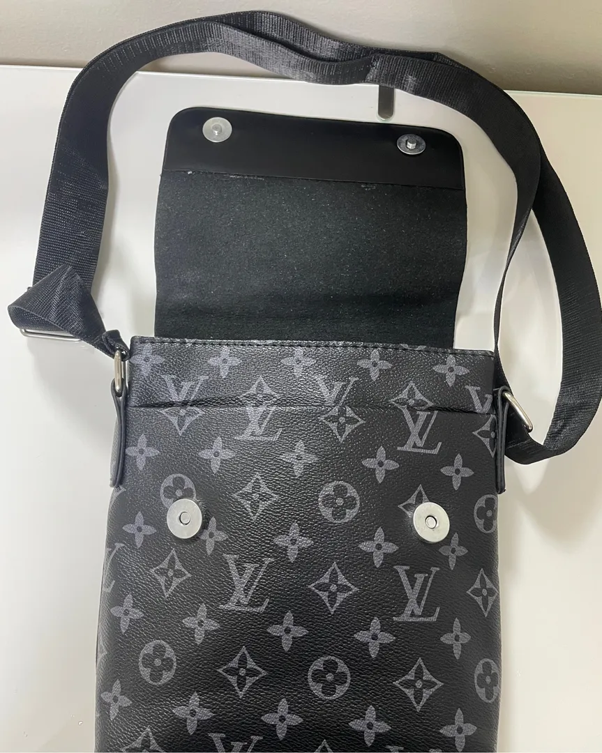 LV Sidebag