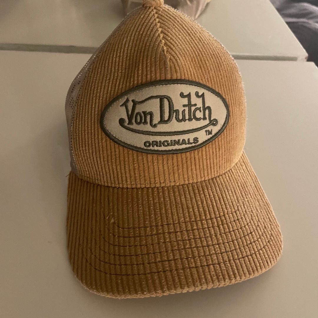 Von dutch caps