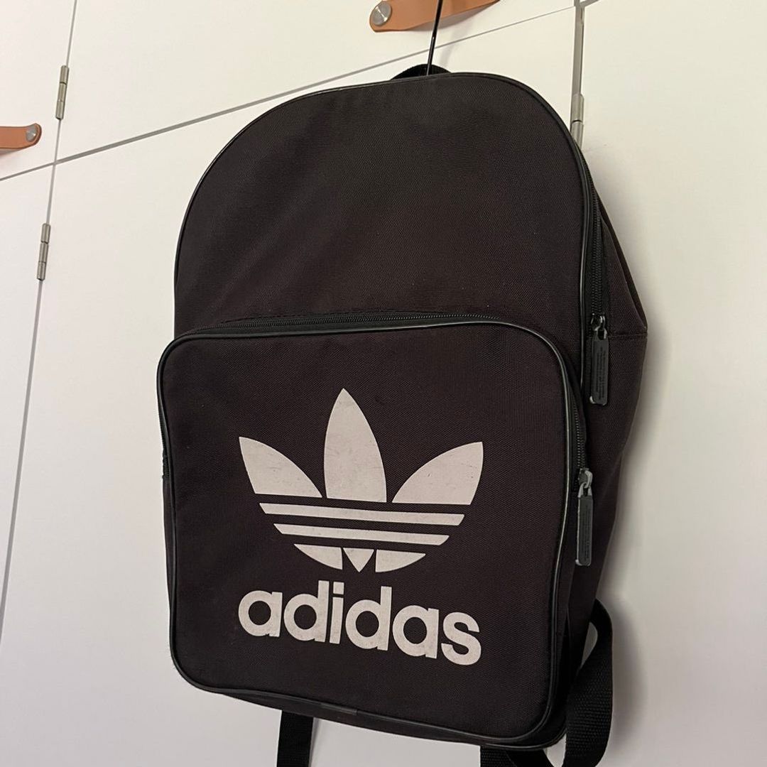 Adidas reppu