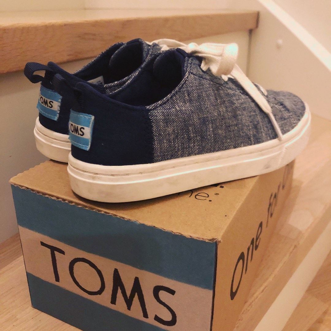 Toms