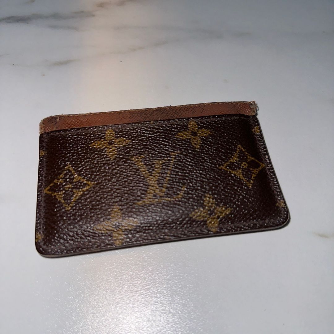 LOUIS VUITTON