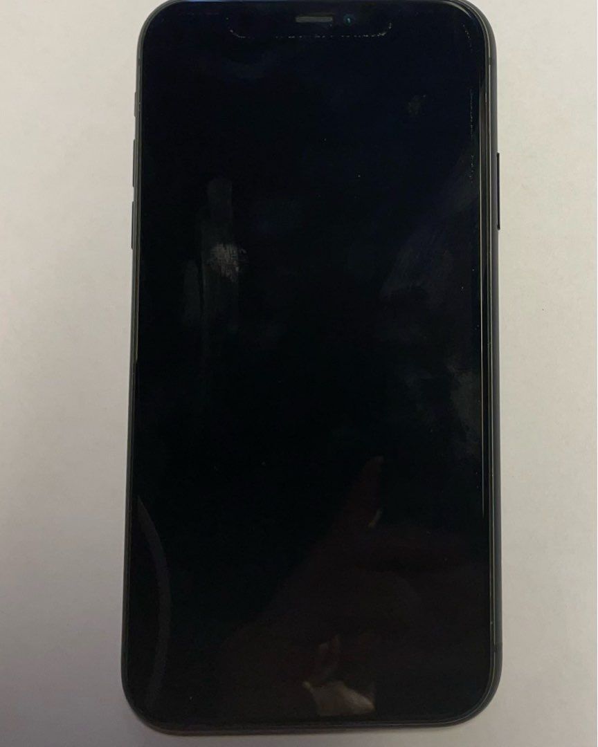 iPhone 11 (64GB)