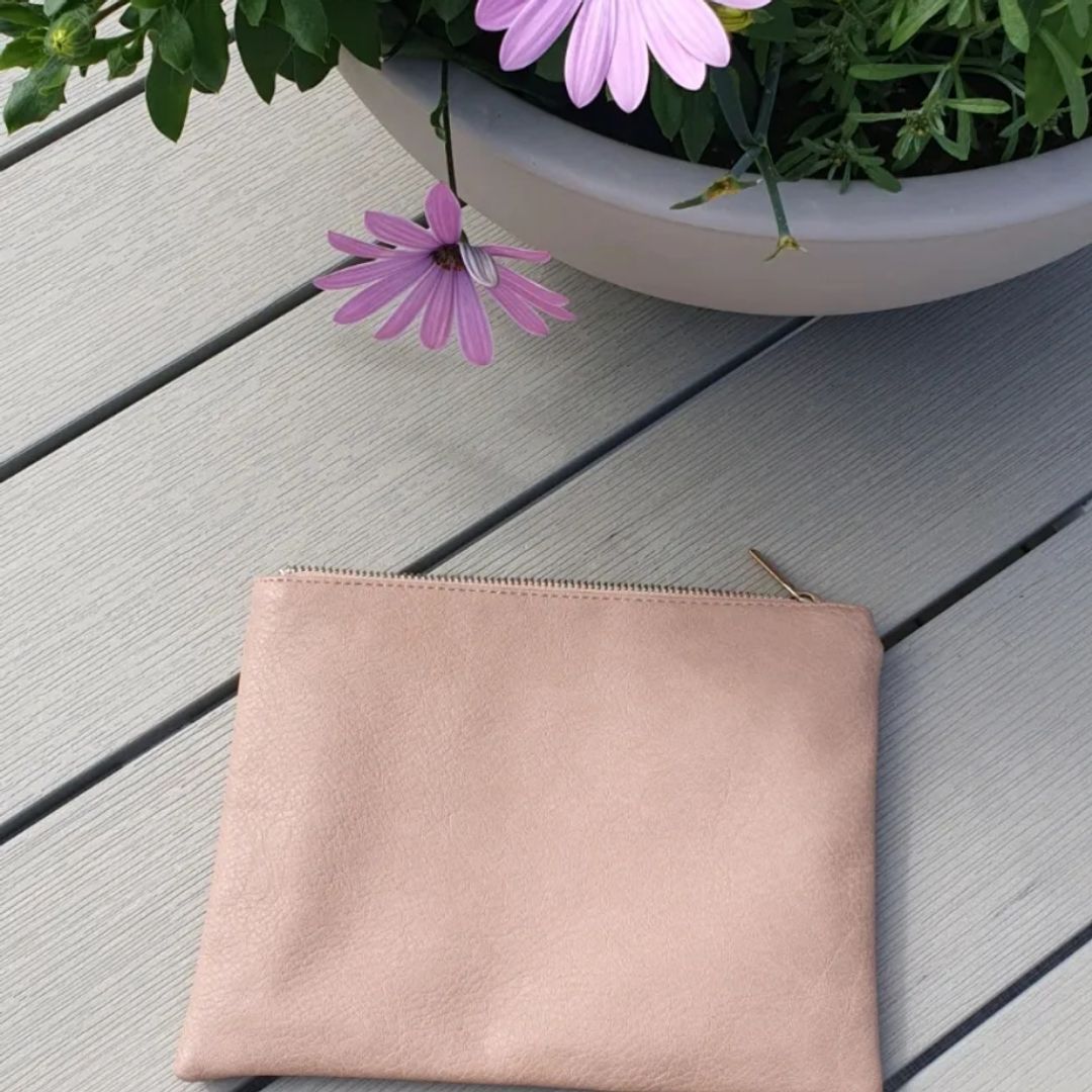 Nude Clutch  ☆ NY!