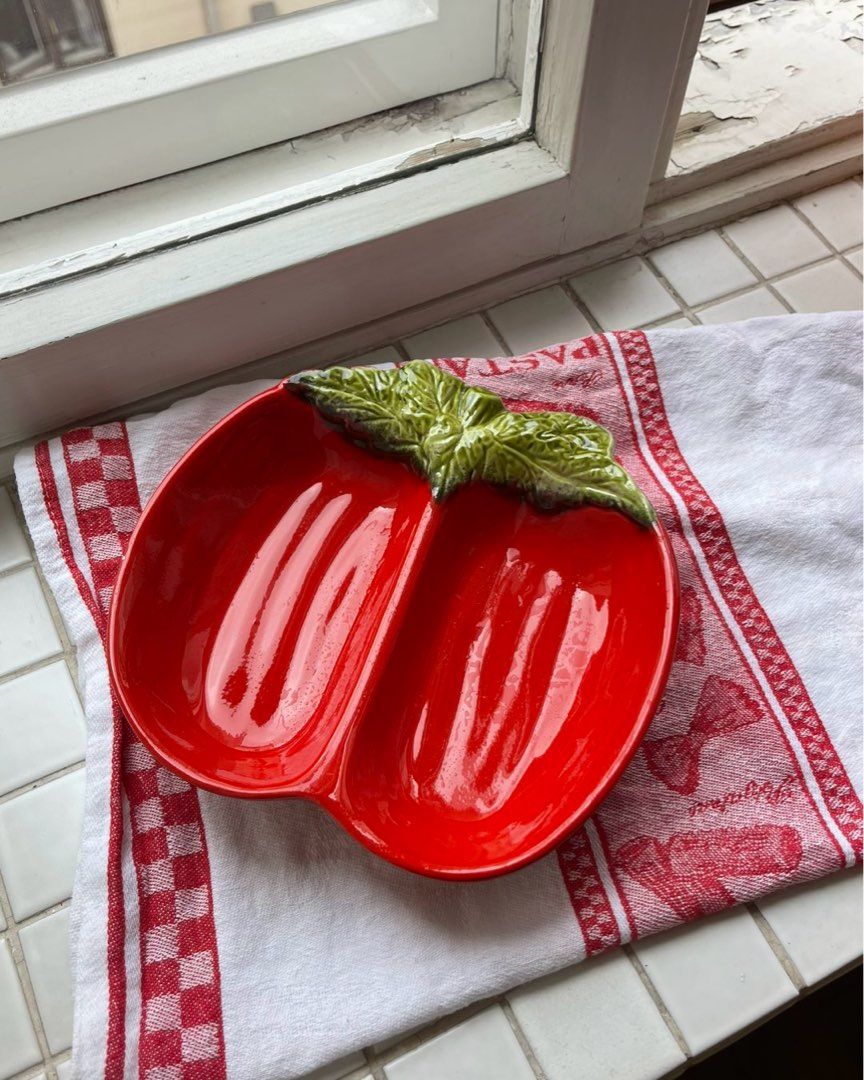 Vintage Tomato Dish