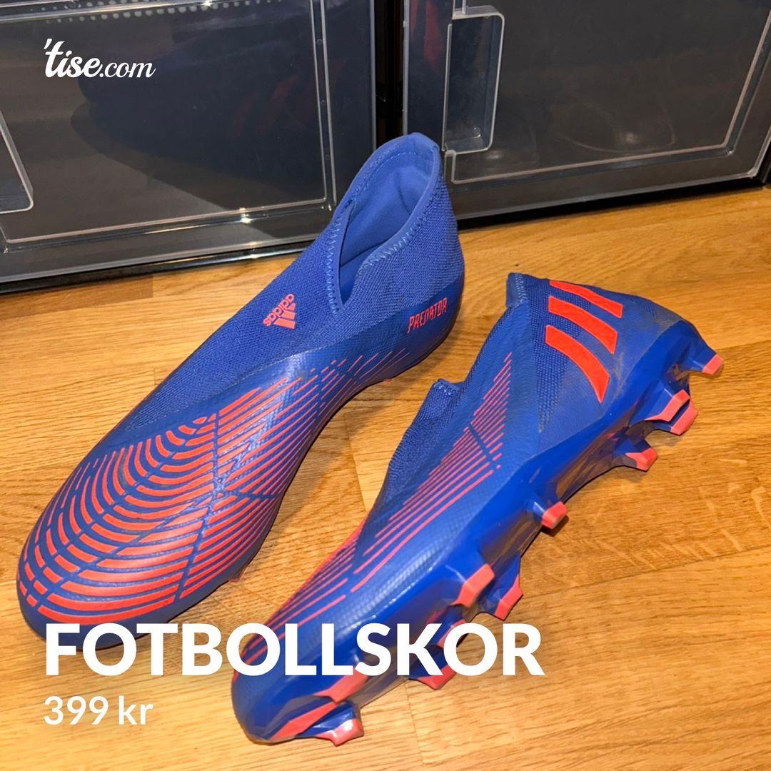 Fotbollskor