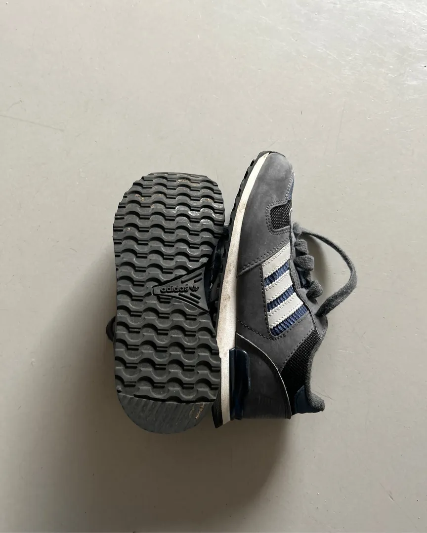 Adidas sko