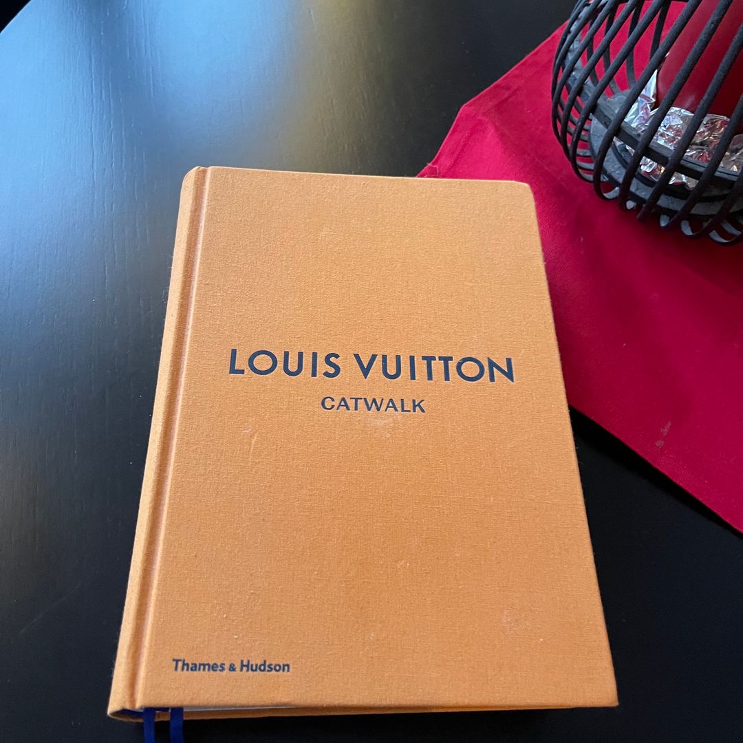 Louis Vuitton bok