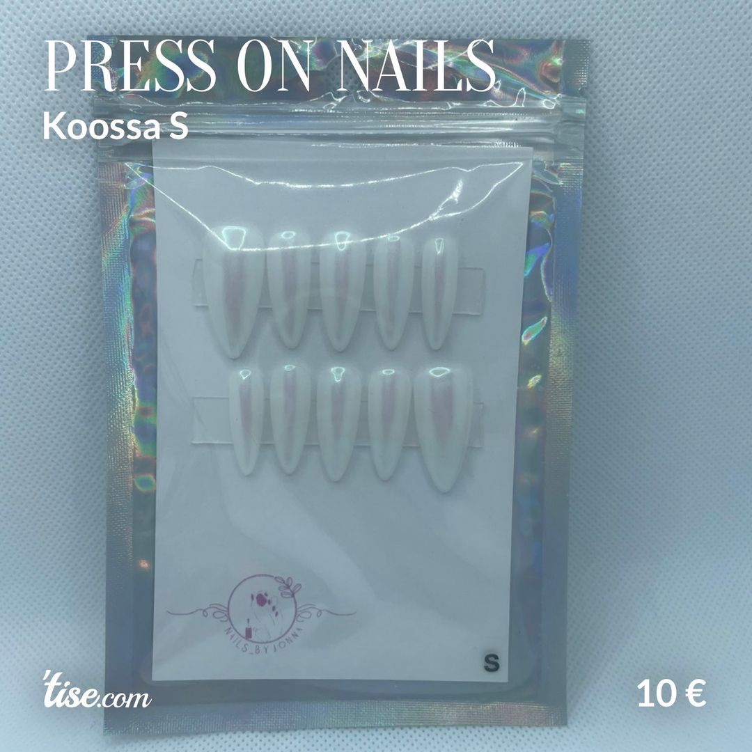 Press on nails