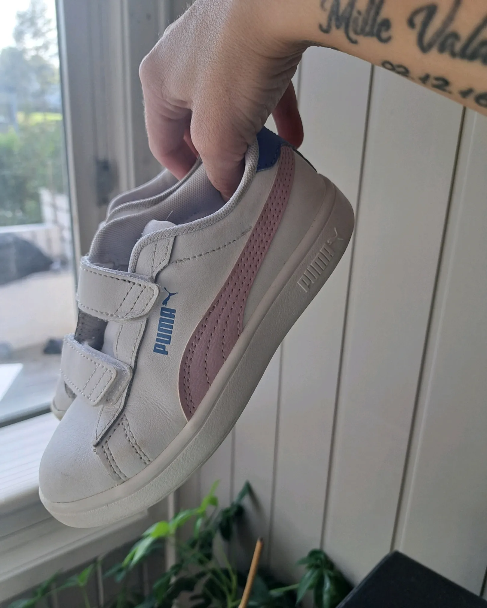 Puma Sneakers