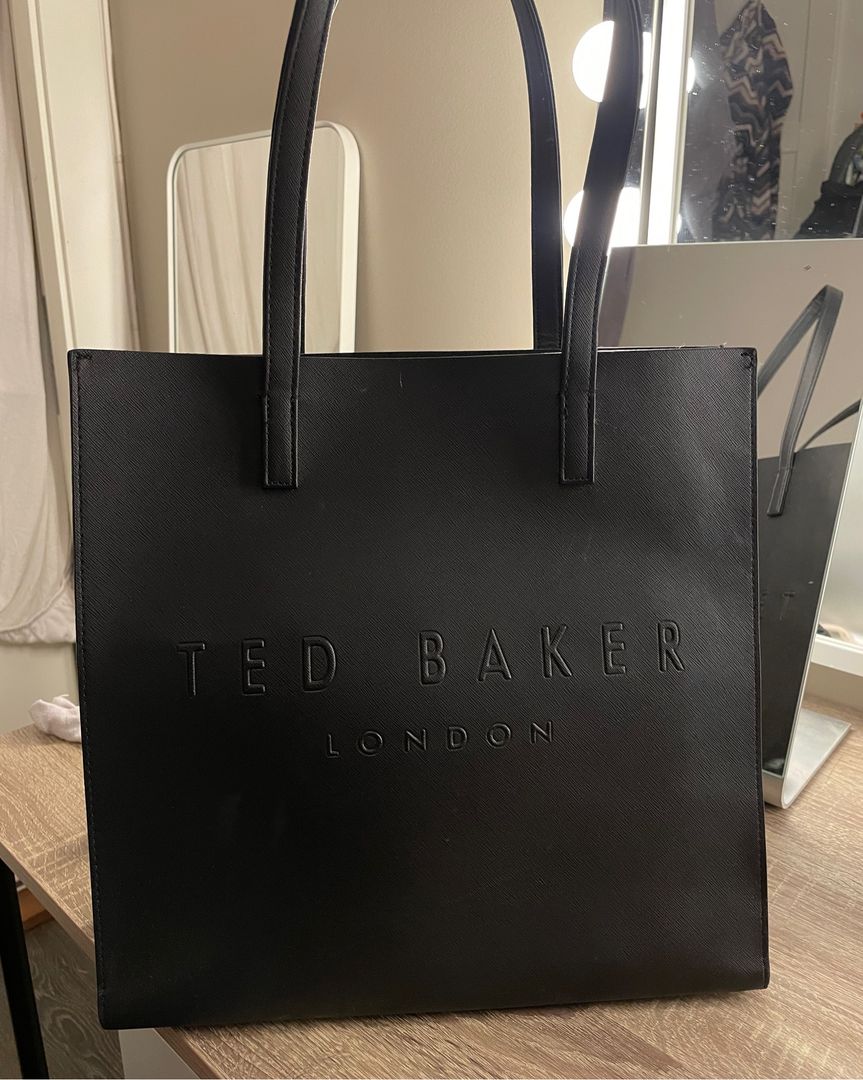 Ted baker veske