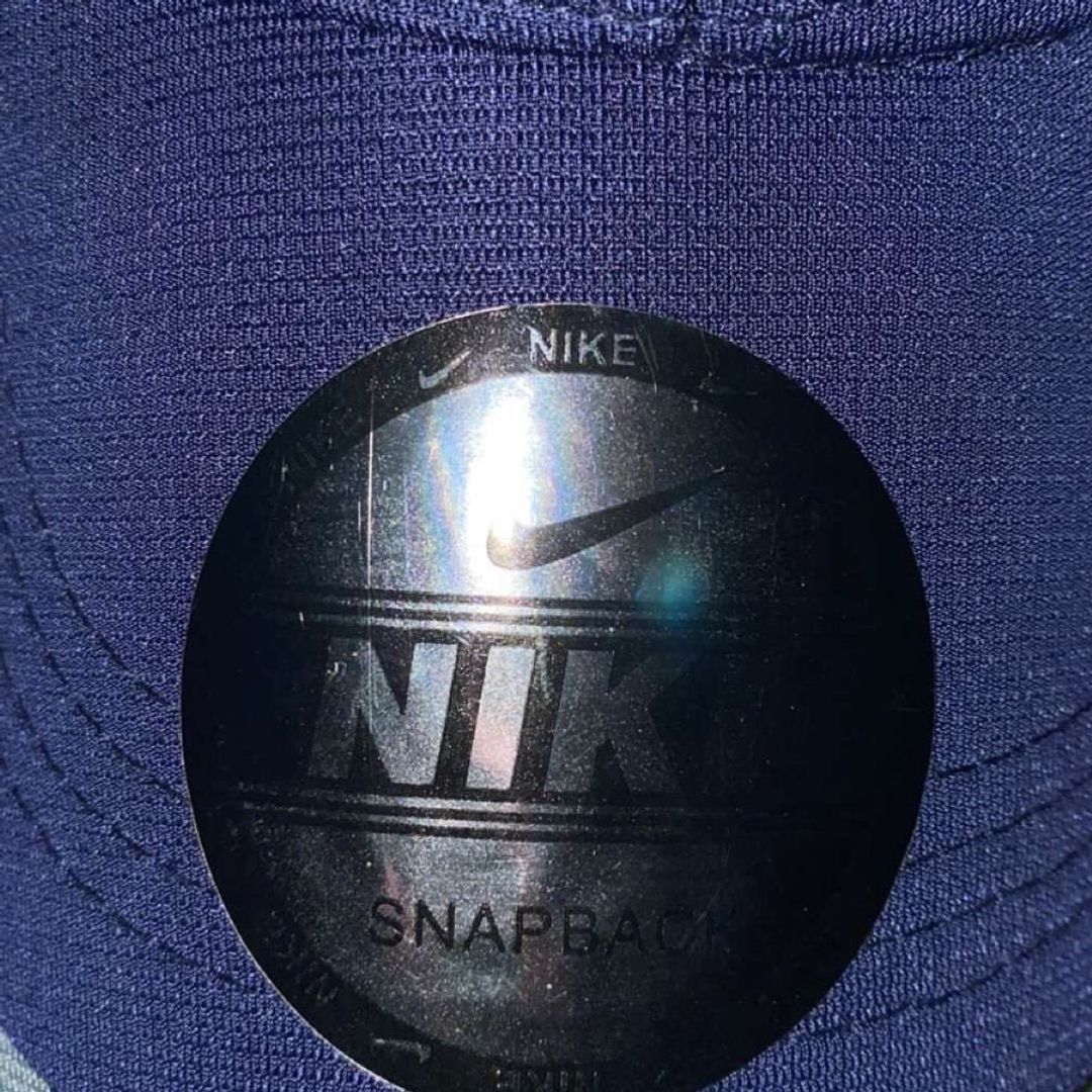 nike caps selges!