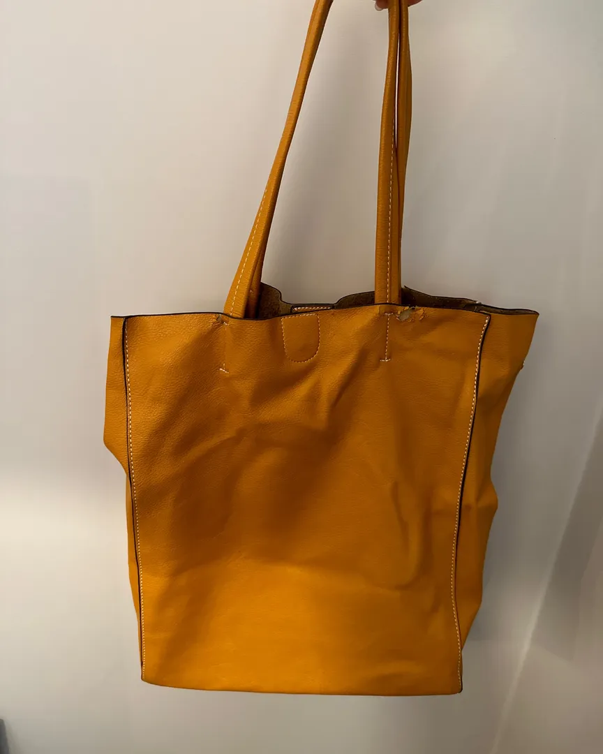 Tote bag