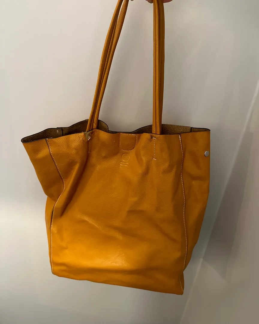 Tote bag