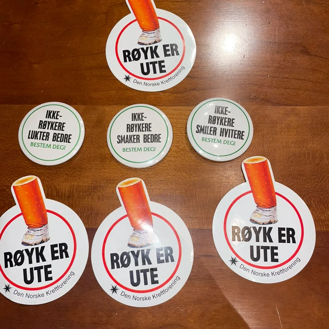 Buttons «røykfri»