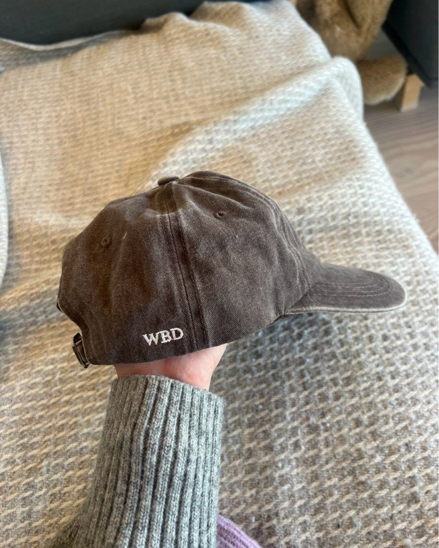 WBD caps