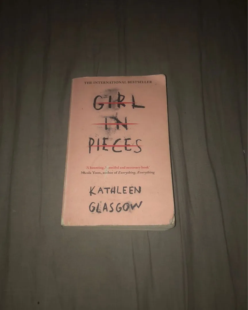 girl in pieces