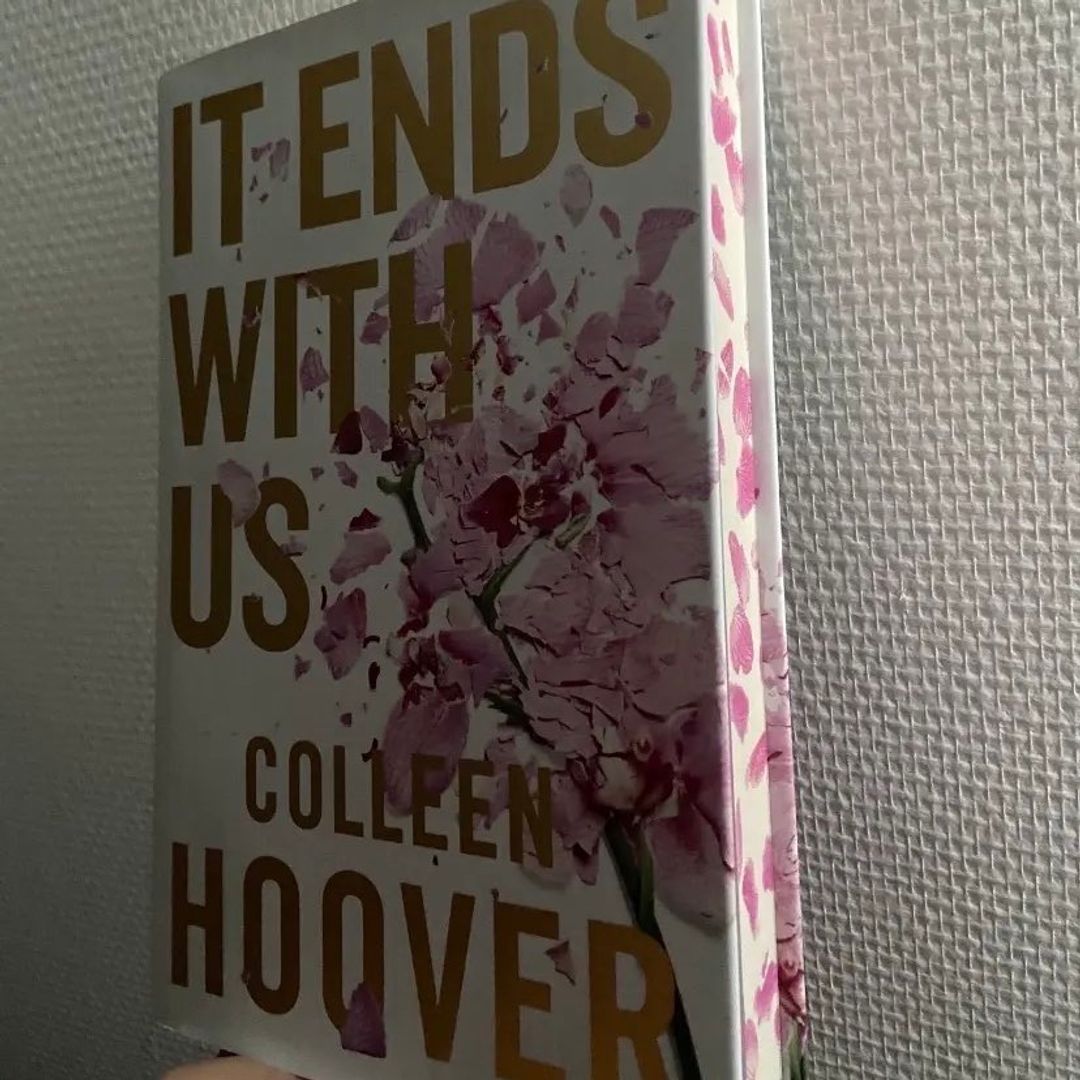 Colleen Hoover