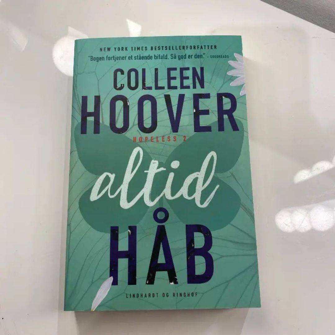 Colleen Hoover