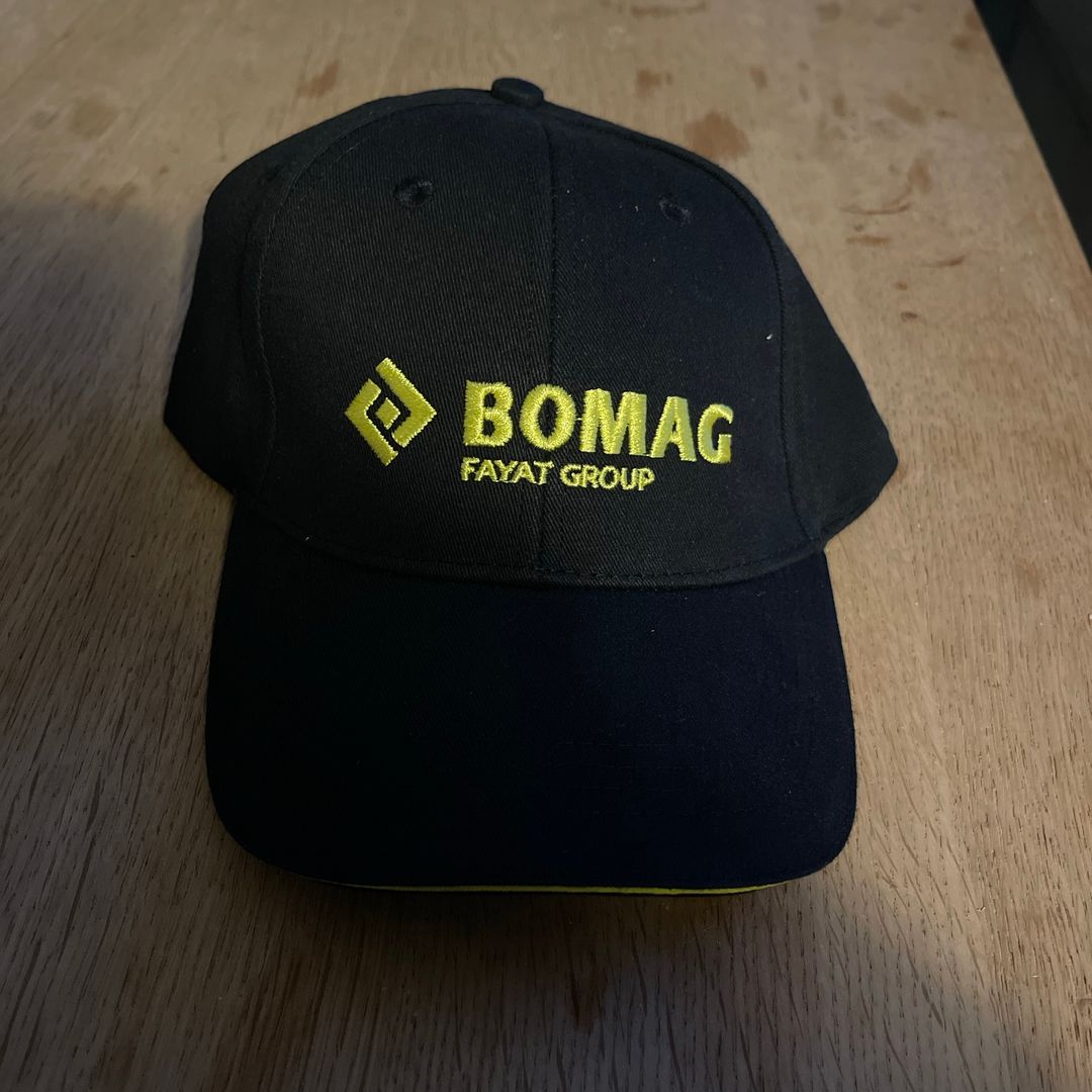 Bomang caps