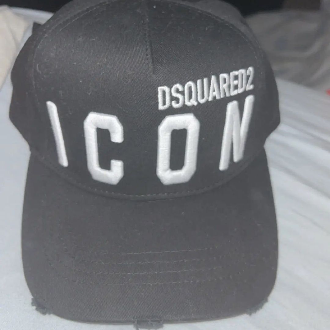 Dsquared2 caps