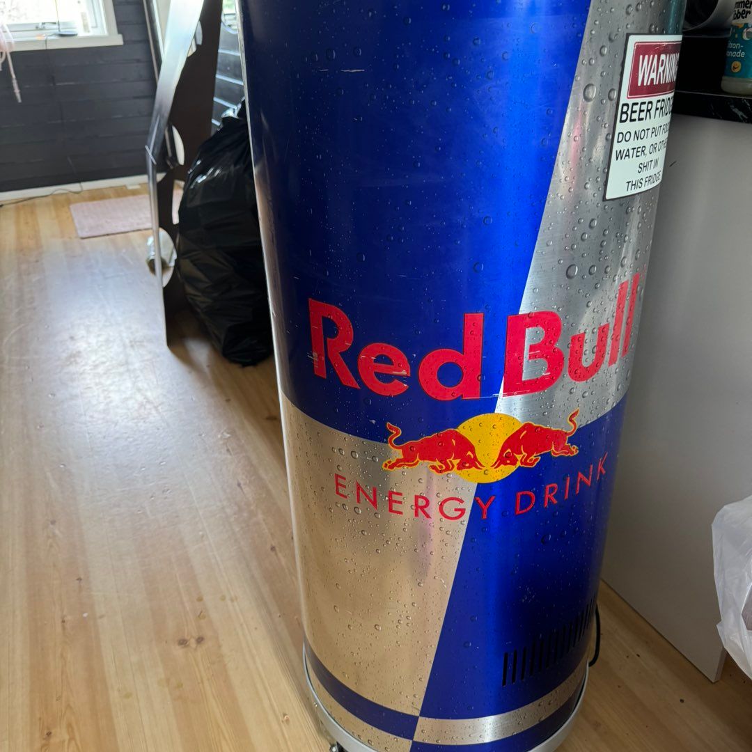 Red Bull kjøleskap