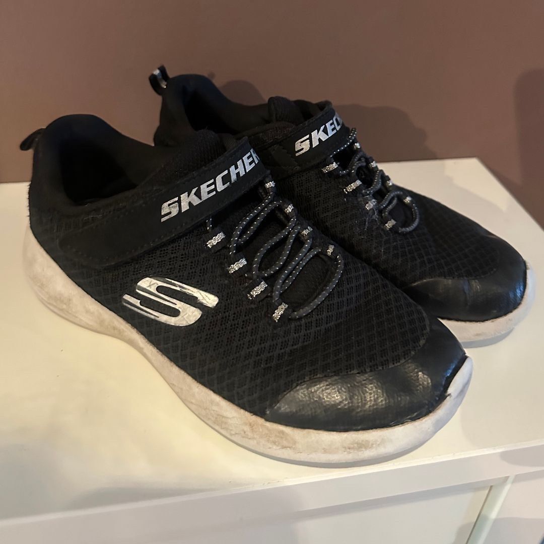 Skecher sko