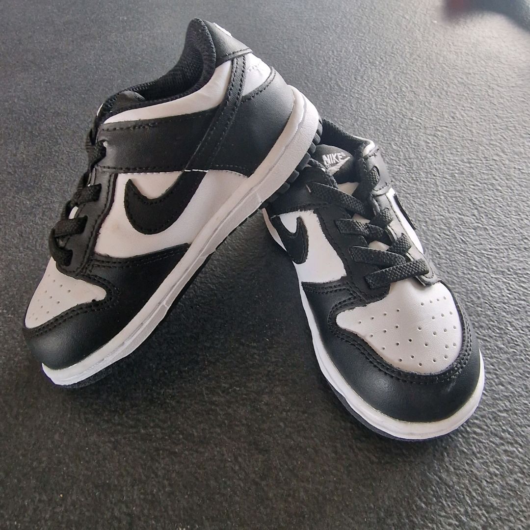 Nike Force 1 Lv8 2