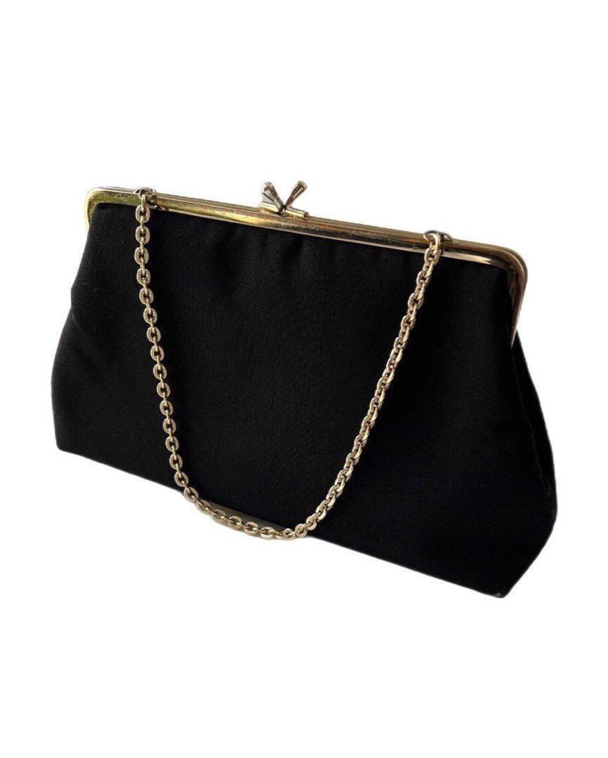 Black clutch