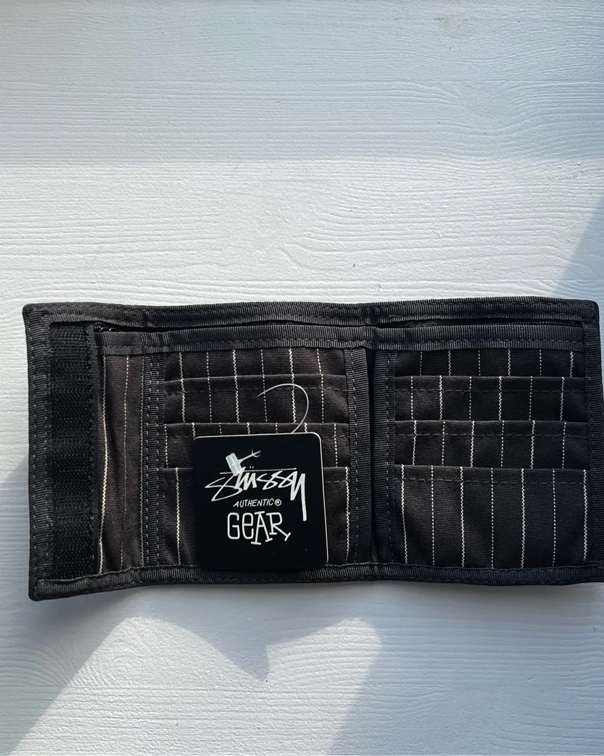 Stussy bifold pung