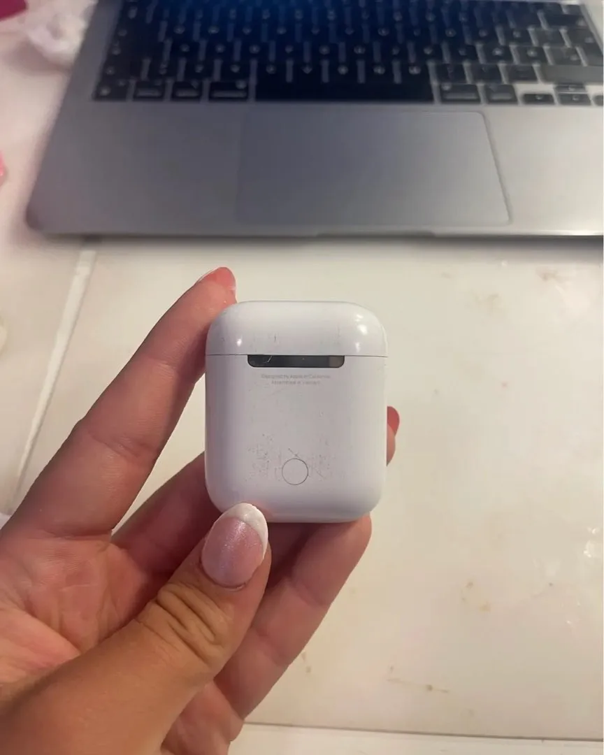 Apple airpods