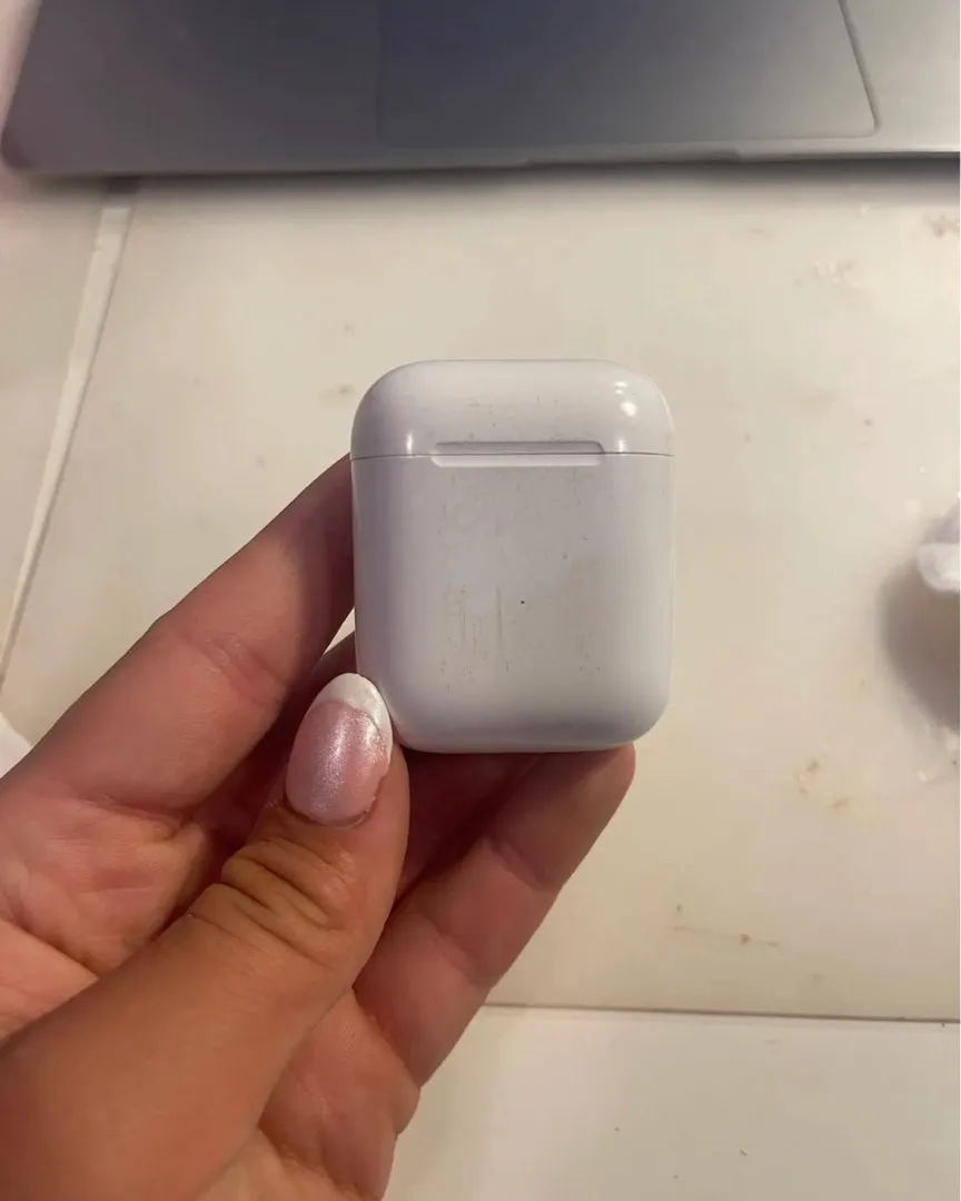 Apple airpods