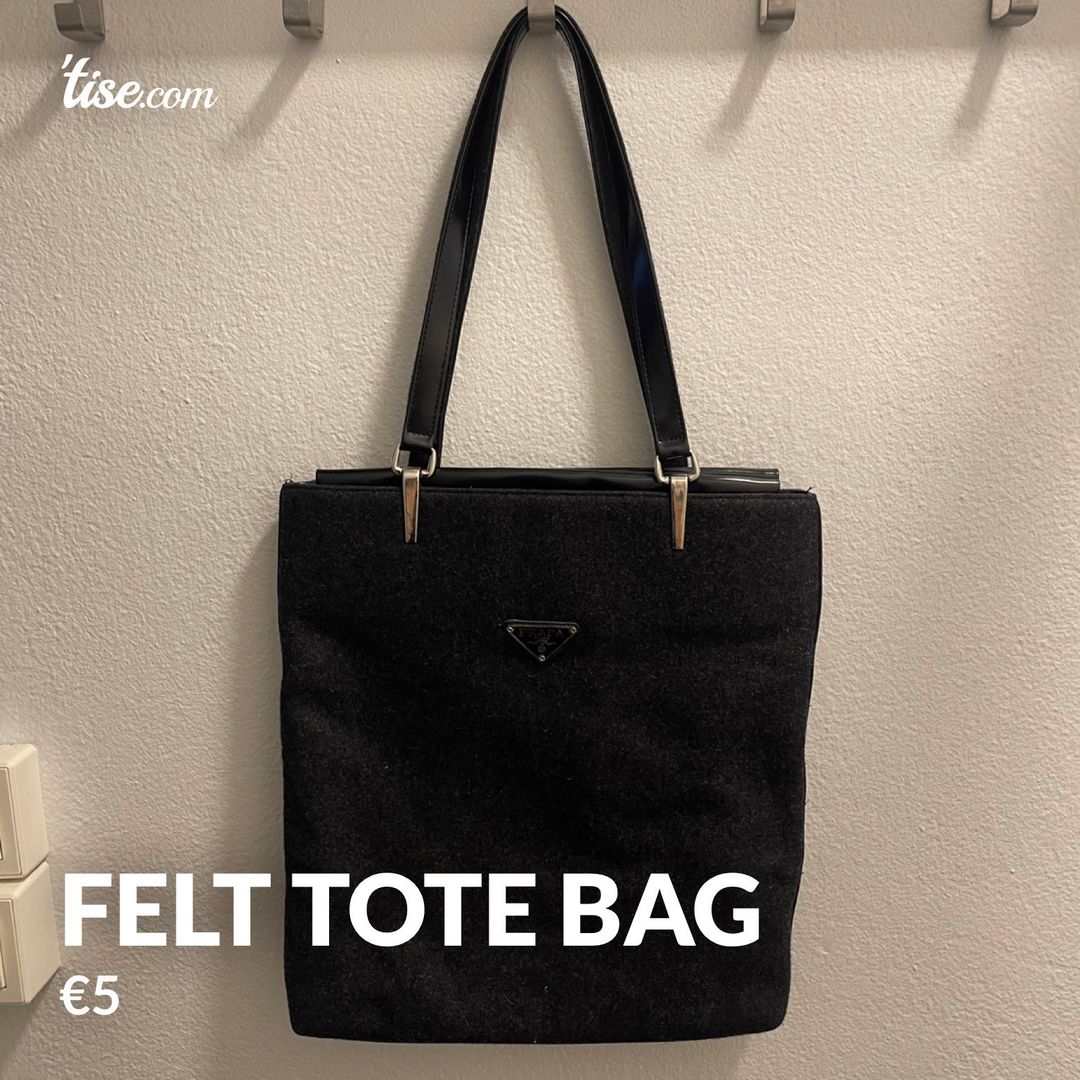 Felt tote bag