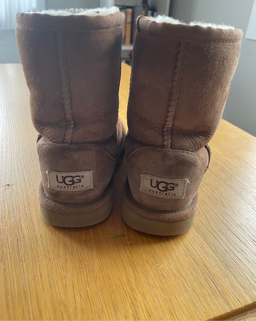 Ugg