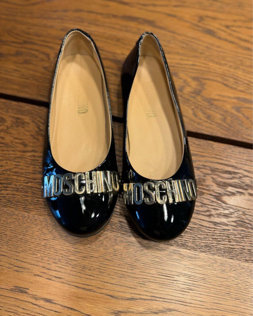 Moschino str 32