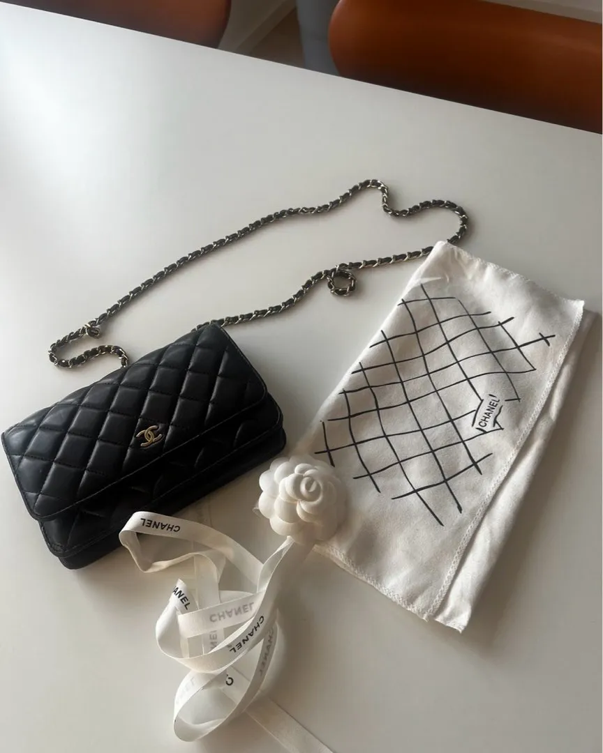 Chanel wallet