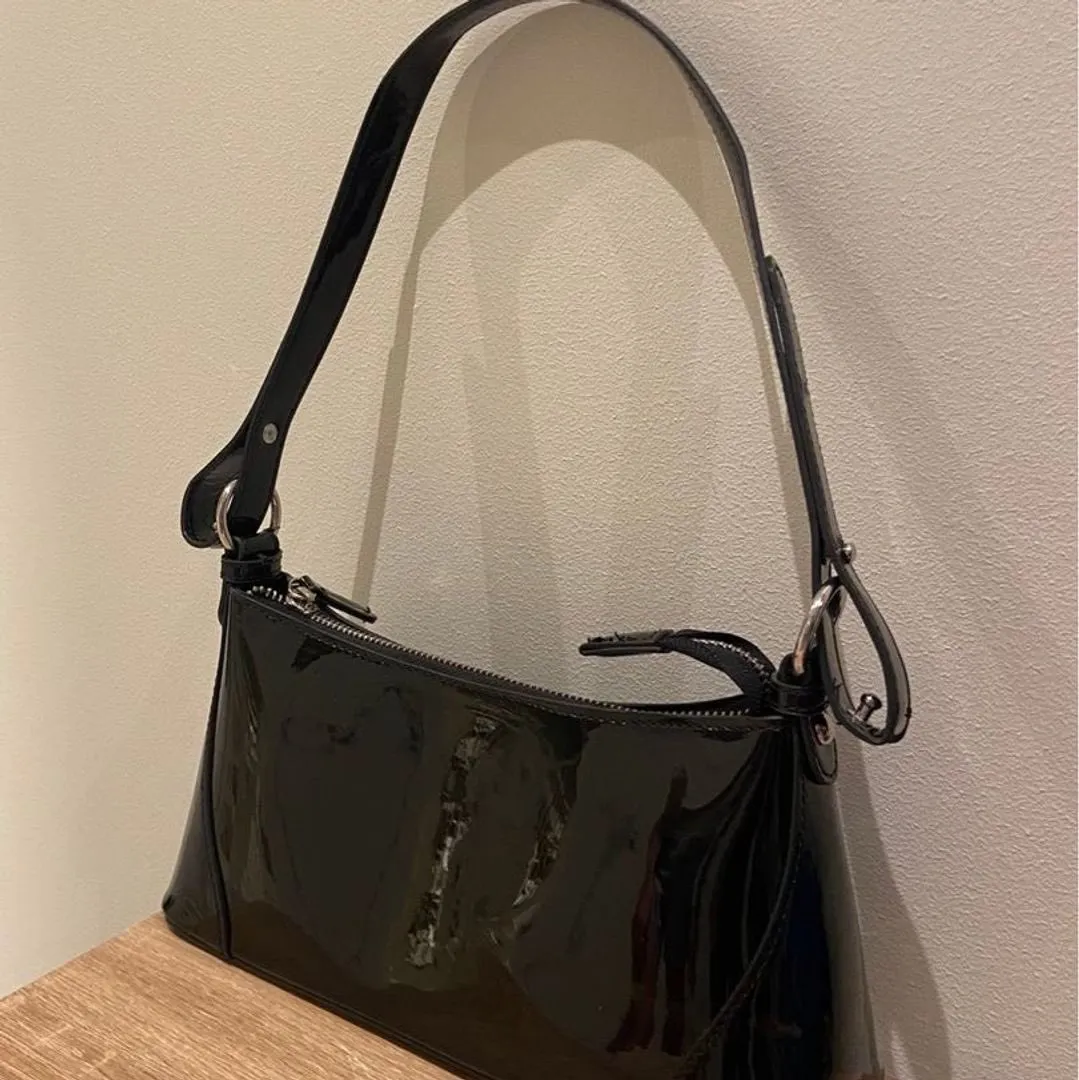 Svart shoulder bag