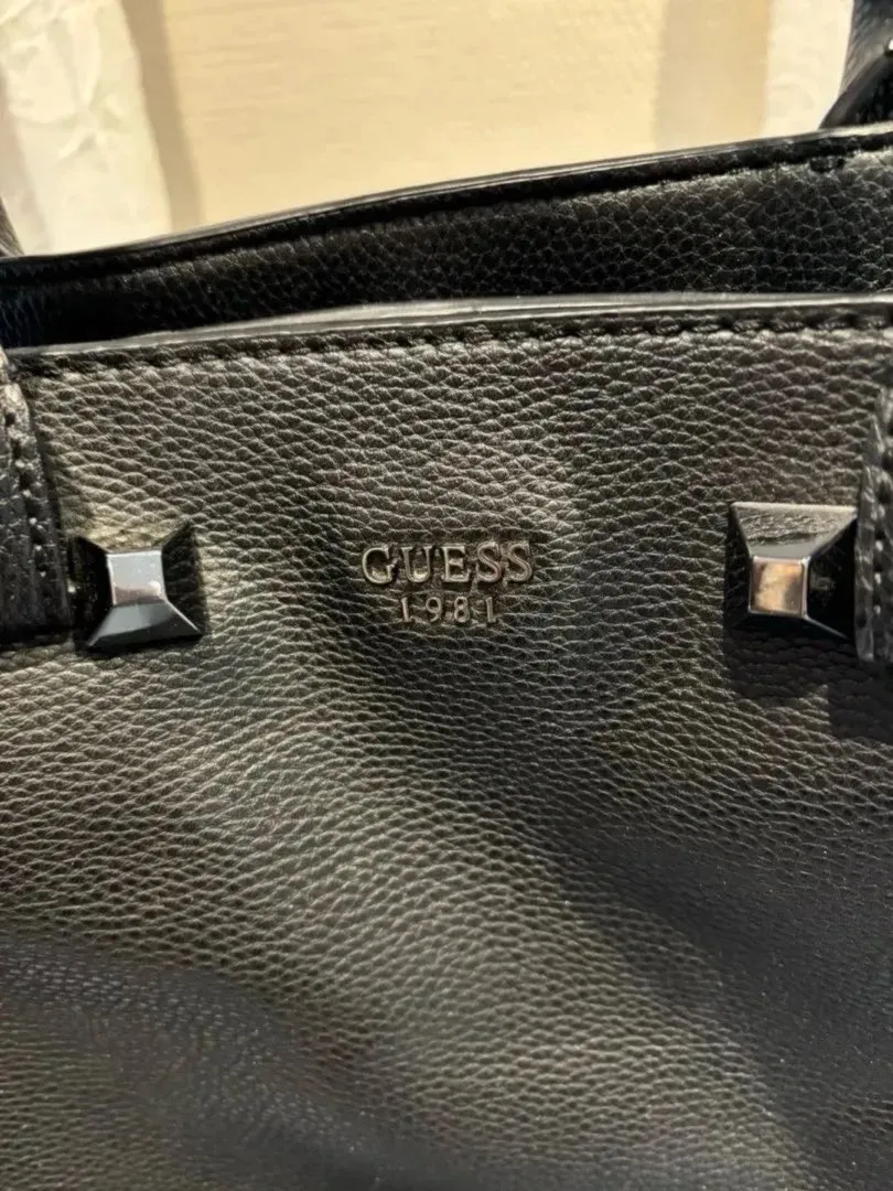 Guess veske