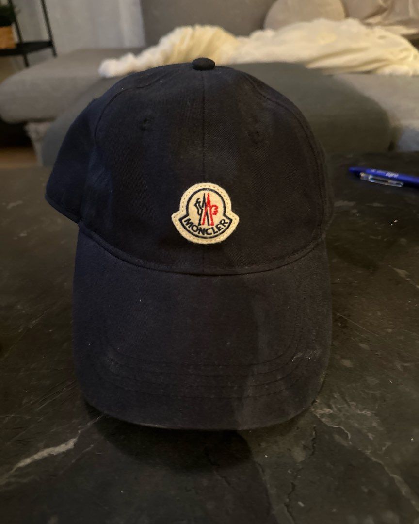 Moncler caps