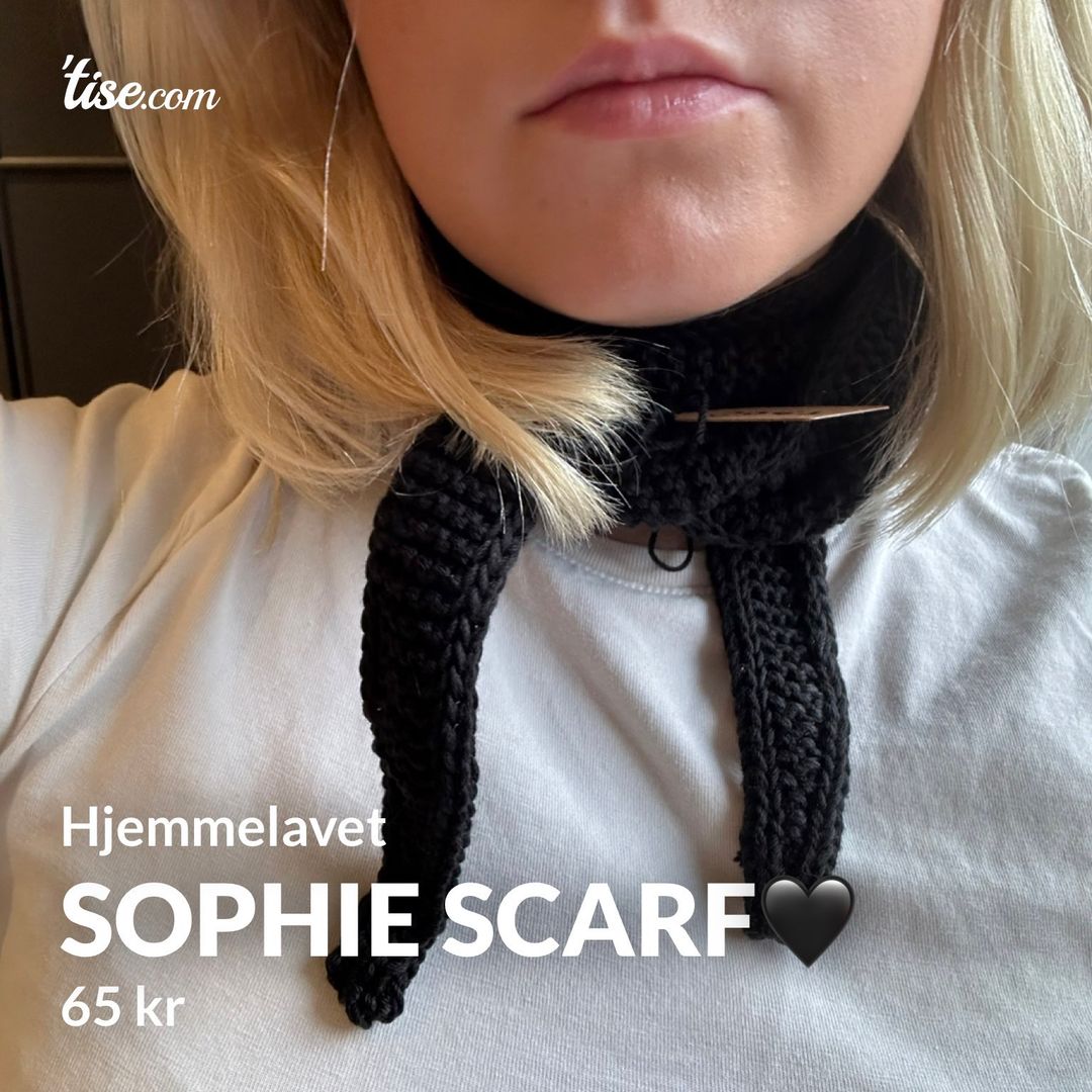 SOPHIE SCARF🖤