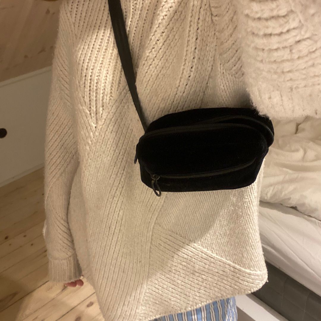 Crossbody bag