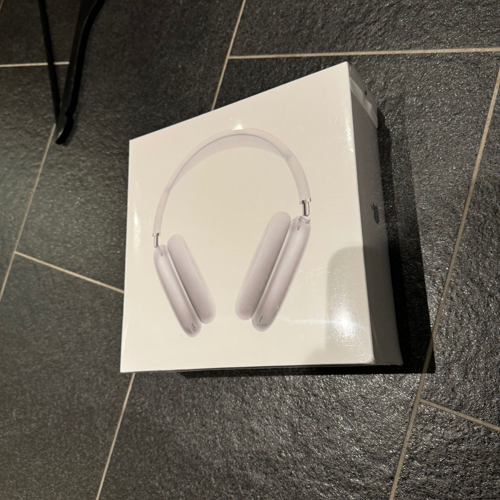 AirPods Max uåpnet