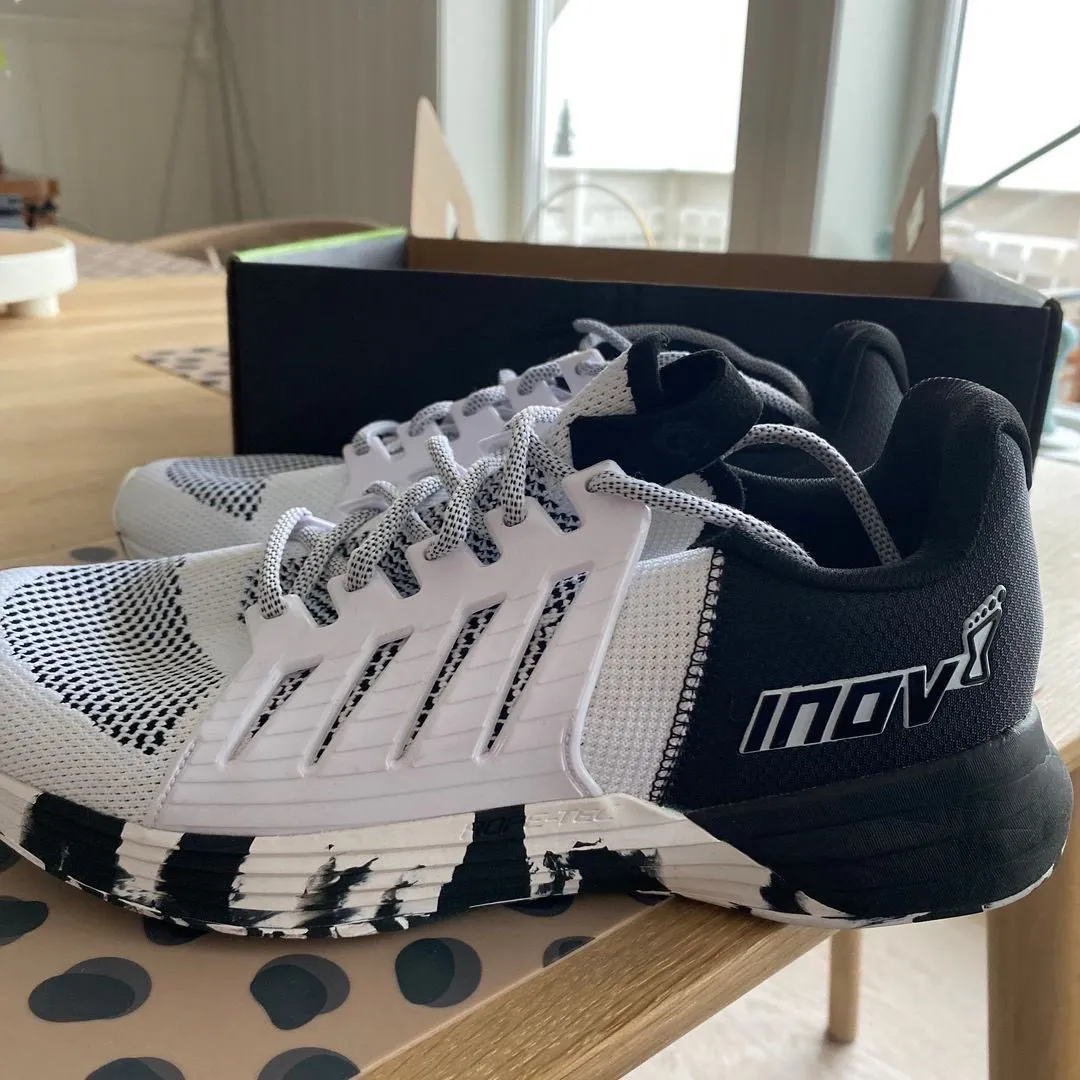 INOV8 sko