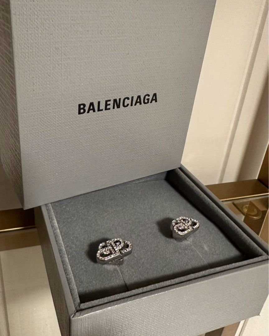 Balenciaga ødedobber