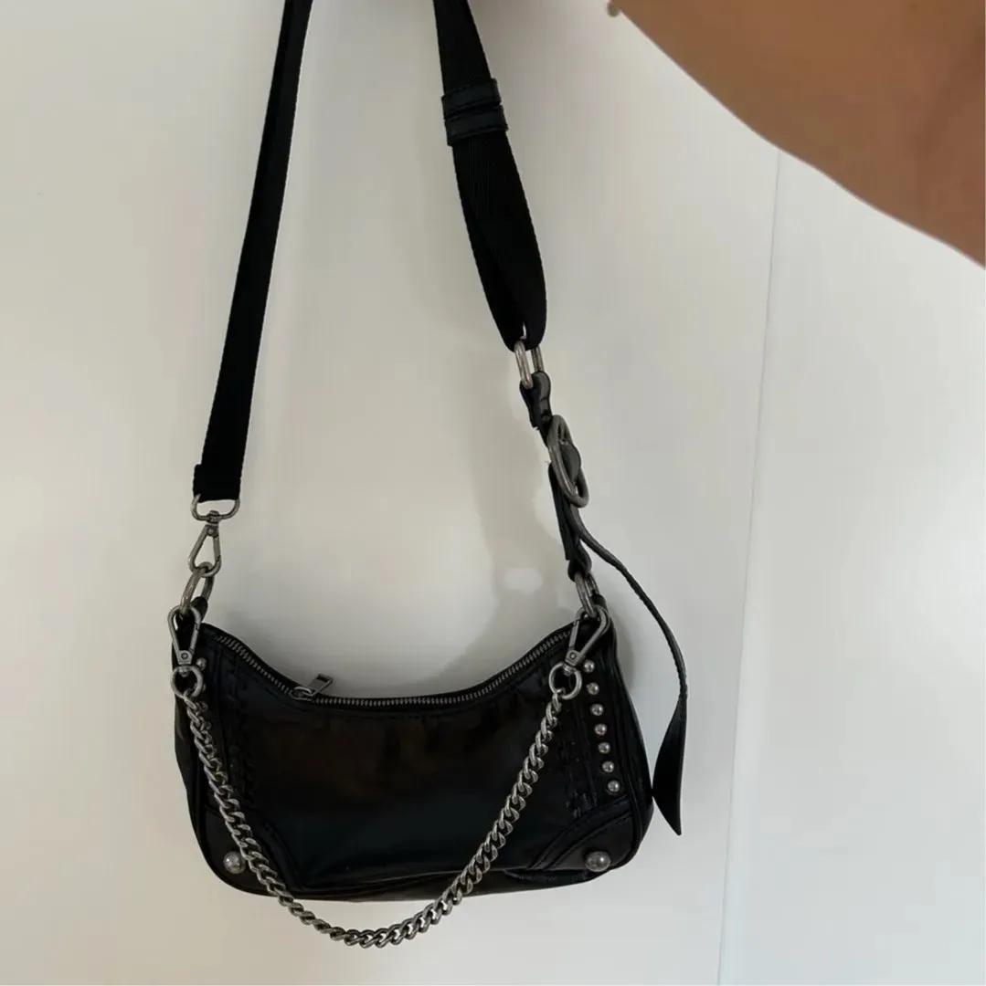 Crossbody taske