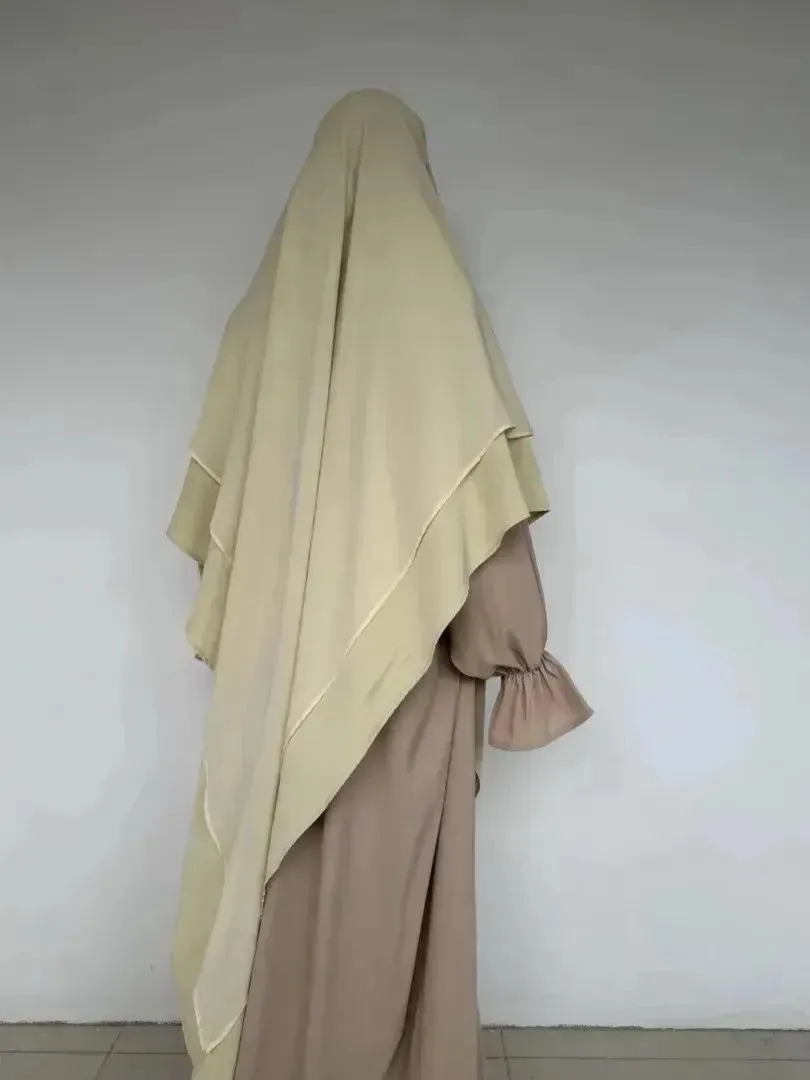 Beige khimar