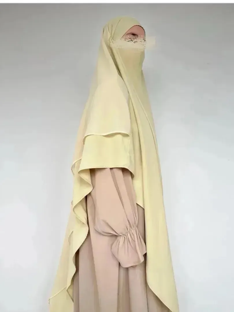 Beige khimar