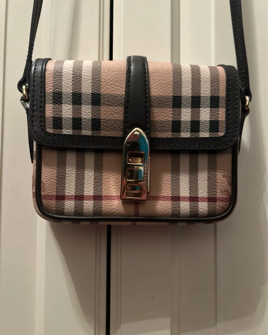 Burberry crossbody